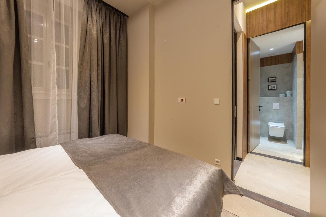 Dezman Luxury Center Apartment ซาเกร็บ ภายนอก รูปภาพ