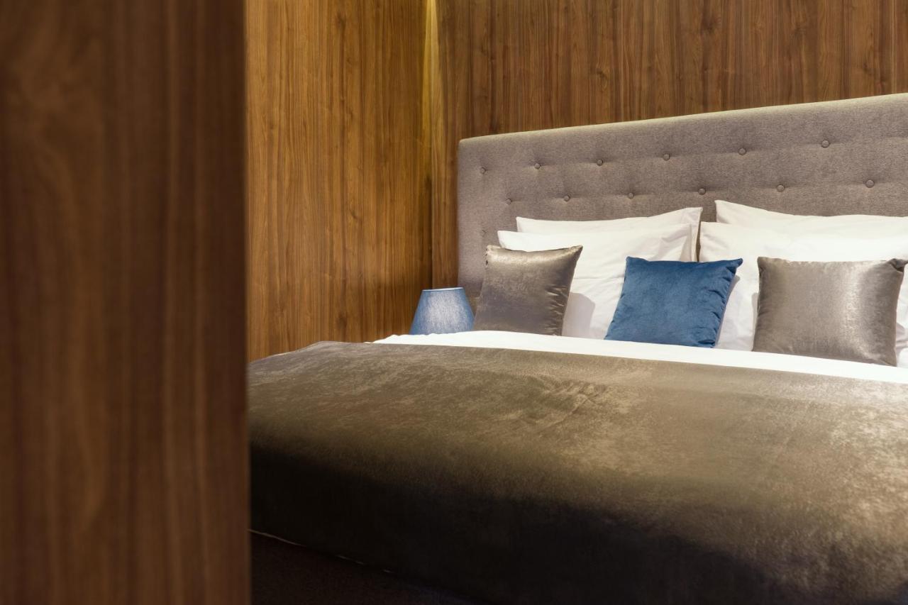 Dezman Luxury Center Apartment ซาเกร็บ ภายนอก รูปภาพ