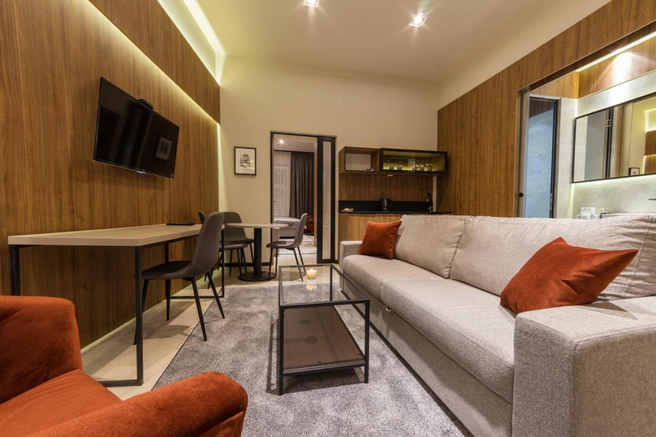 Dezman Luxury Center Apartment ซาเกร็บ ภายนอก รูปภาพ
